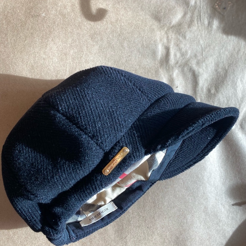Womens Burberry hat with Nova Check liner/gold Logo Plate🔥NWOT W/stretch SM/MED